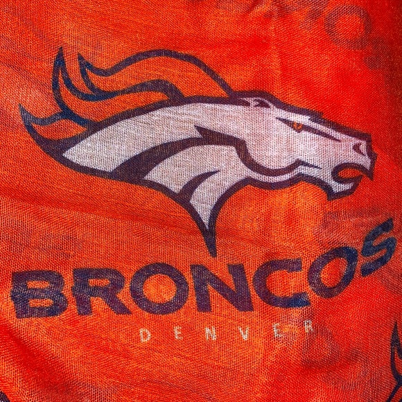 ⭐️NWT🏈NFL Denver BRONCOS Infinity Scarf with Fringe🐴 - Picture 6 of 7